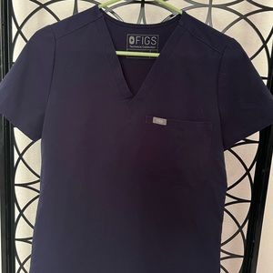 Figs basic scrub top